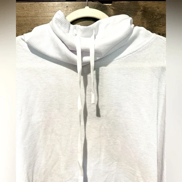 NWT Mono B White Waffle Knit Cowl Neck Pull Over Top - Picture 10 of 12